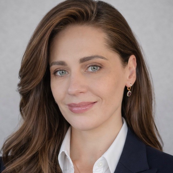 Dr. Victoria Stratan